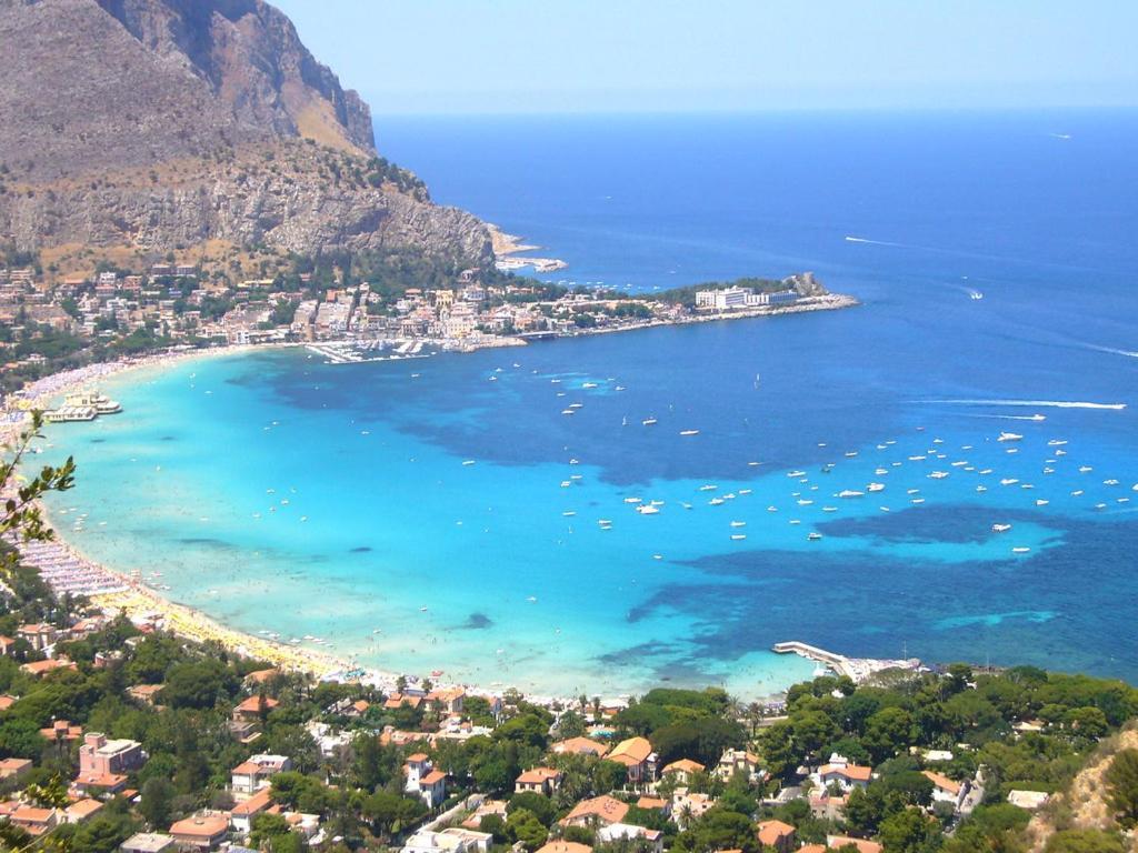 Trentuno Mondello Apartments ภายนอก รูปภาพ